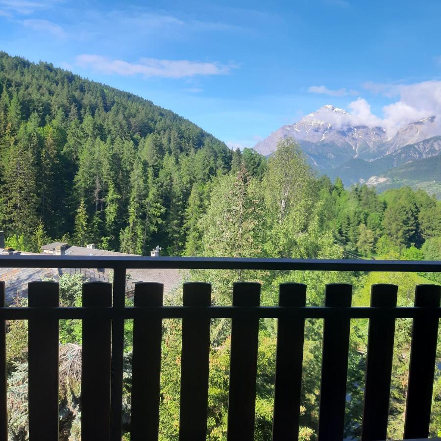 Appartamento Con Vista - Nuova Ristrutturazione Sauze D'Oulx Luaran gambar